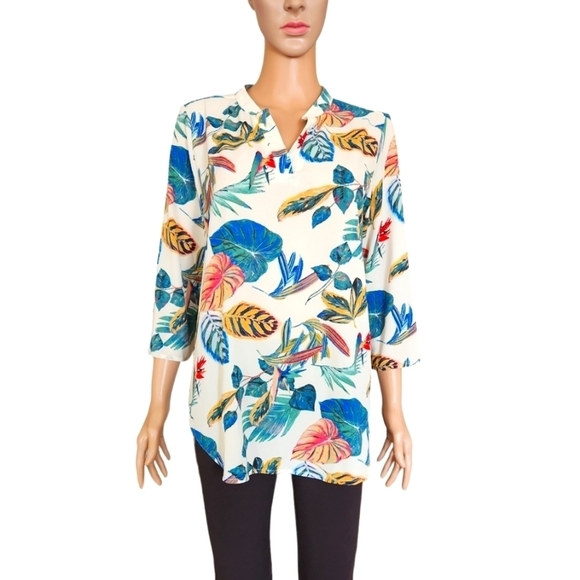 Profile Apparel Tropical Banana Leaf Blouse - Picture 1 of 7